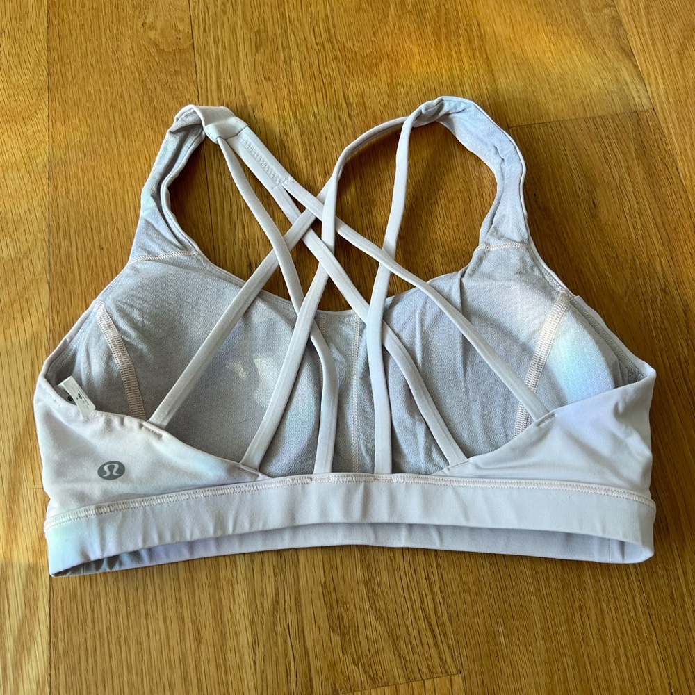 Lululemon sports bra in excellent used condition